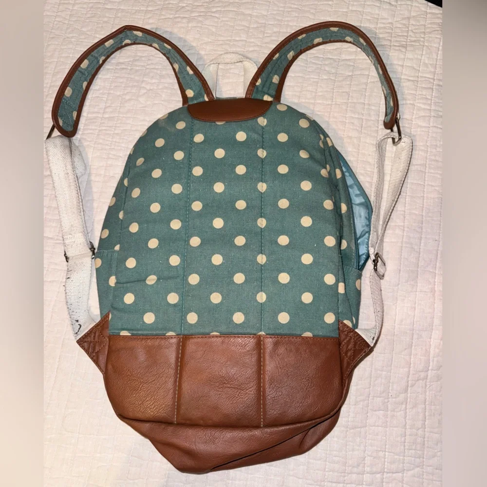 Backpack - Picture 2 of 3